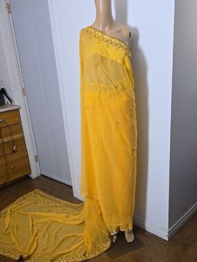 Muted Yellow One-Shoulder Embellished Saree - 508cm
